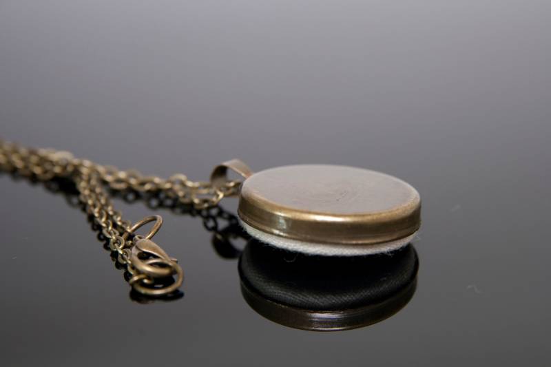 Personalisierte Halskette Antike Silber Oder Bronze Anhänger von PlushArtLab