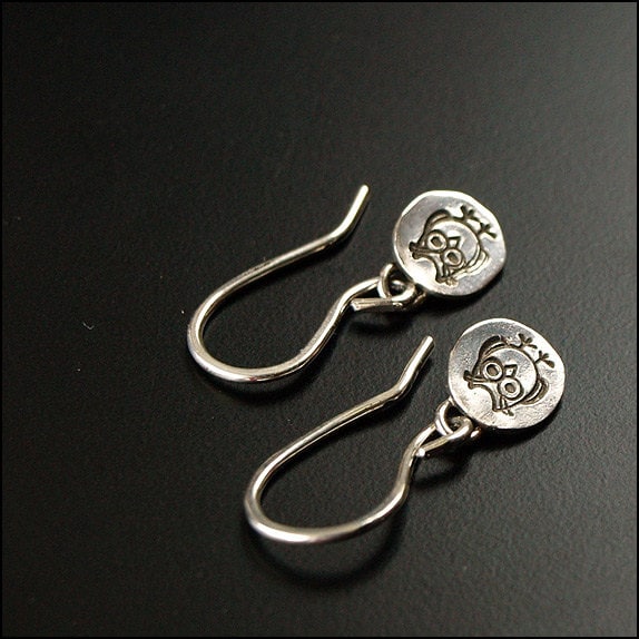 Mini - Eulen Sterling Silber Ohrringe Mini - Eulen Sterling Silber Ohrringe von Plysperk