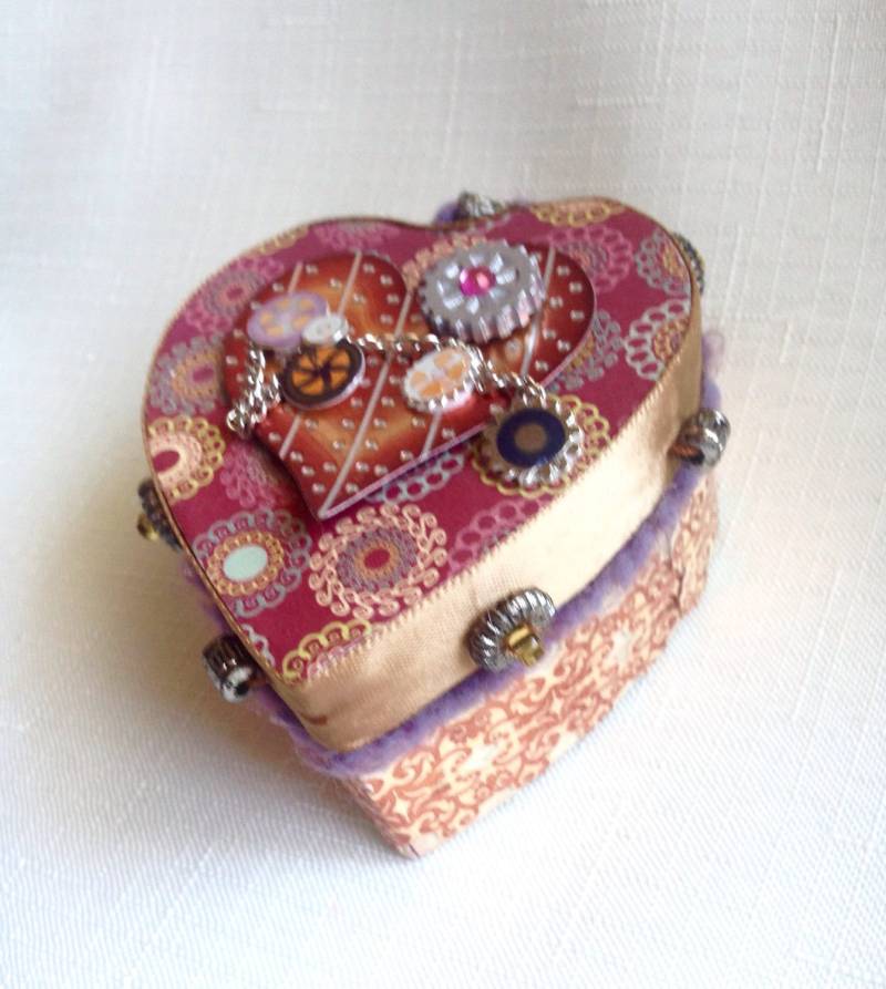 Personalisierte Steampunk Herz-Ring-Box Zahnräder Kunst Schmuckhalter Personalisierte Steampunk Herz-Ring-Box Zahnräder Kunst Schmuckhalter von PoZiDesigns