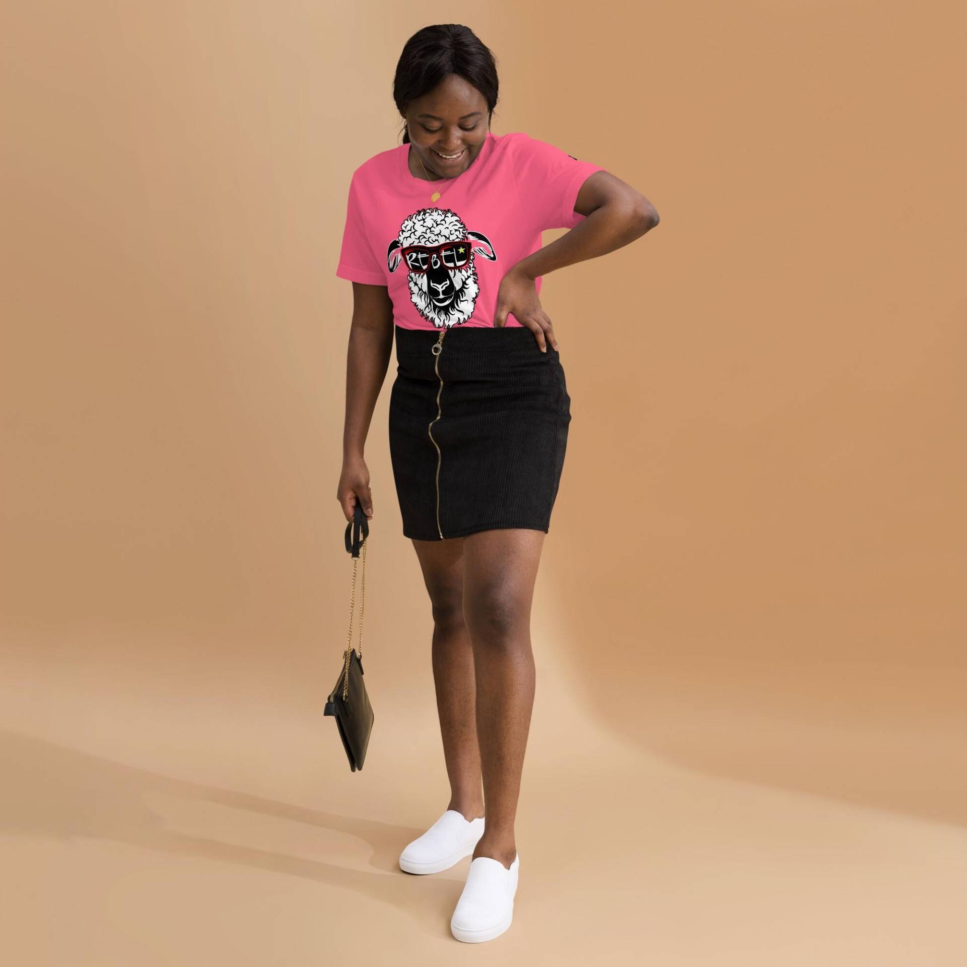 Unisex-T-Shirt For The Rebels in World Who Are Proud Of It To Be Black Sheep Unisex-T-Shirt For The Rebels in World Who Are Proud Of It To Be Black Sheep von Poderosawear