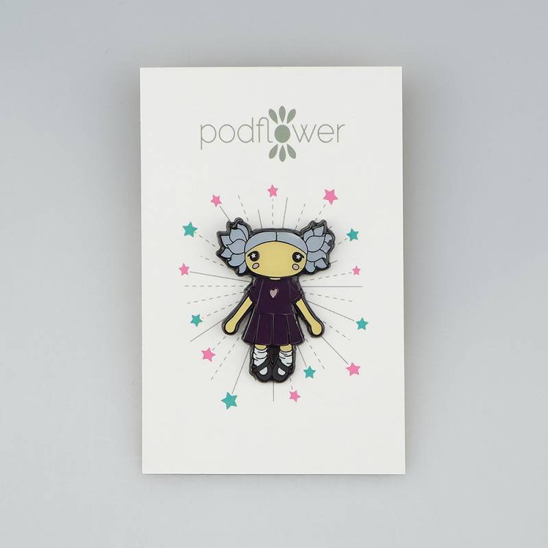 Kawaii Puppe Emaille Pin Kawaii Puppe Emaille Pin von PodflowerShop