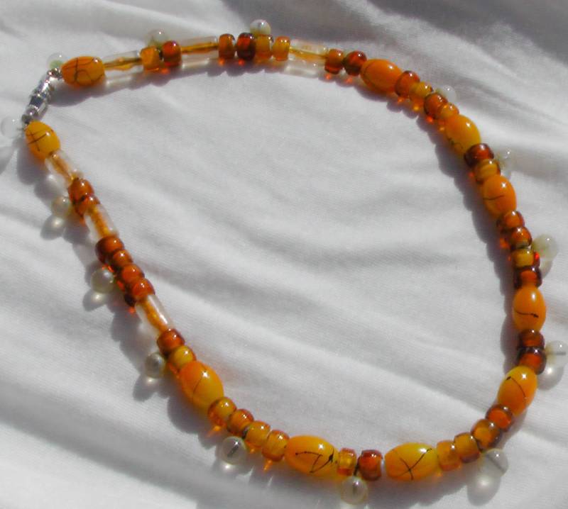 Gebrannte Orange, Gelb Und Gold Perlenkette von PoeticPieces