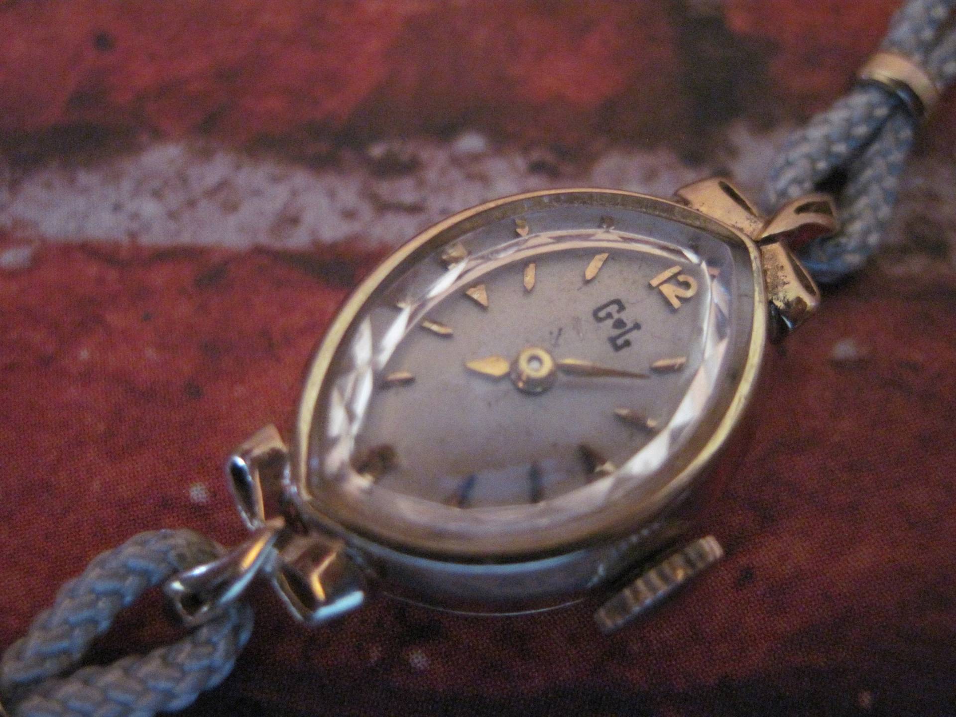 Verkauf Vintage 14K Solid Gold Gensler Lee Handbuch Damen Armbanduhr Wunderbar Rundum Verkauf Vintage 14K Solid Gold Gensler Lee Handbuch Damen Armbanduhr Wunderbar Rundum von PointOfTime