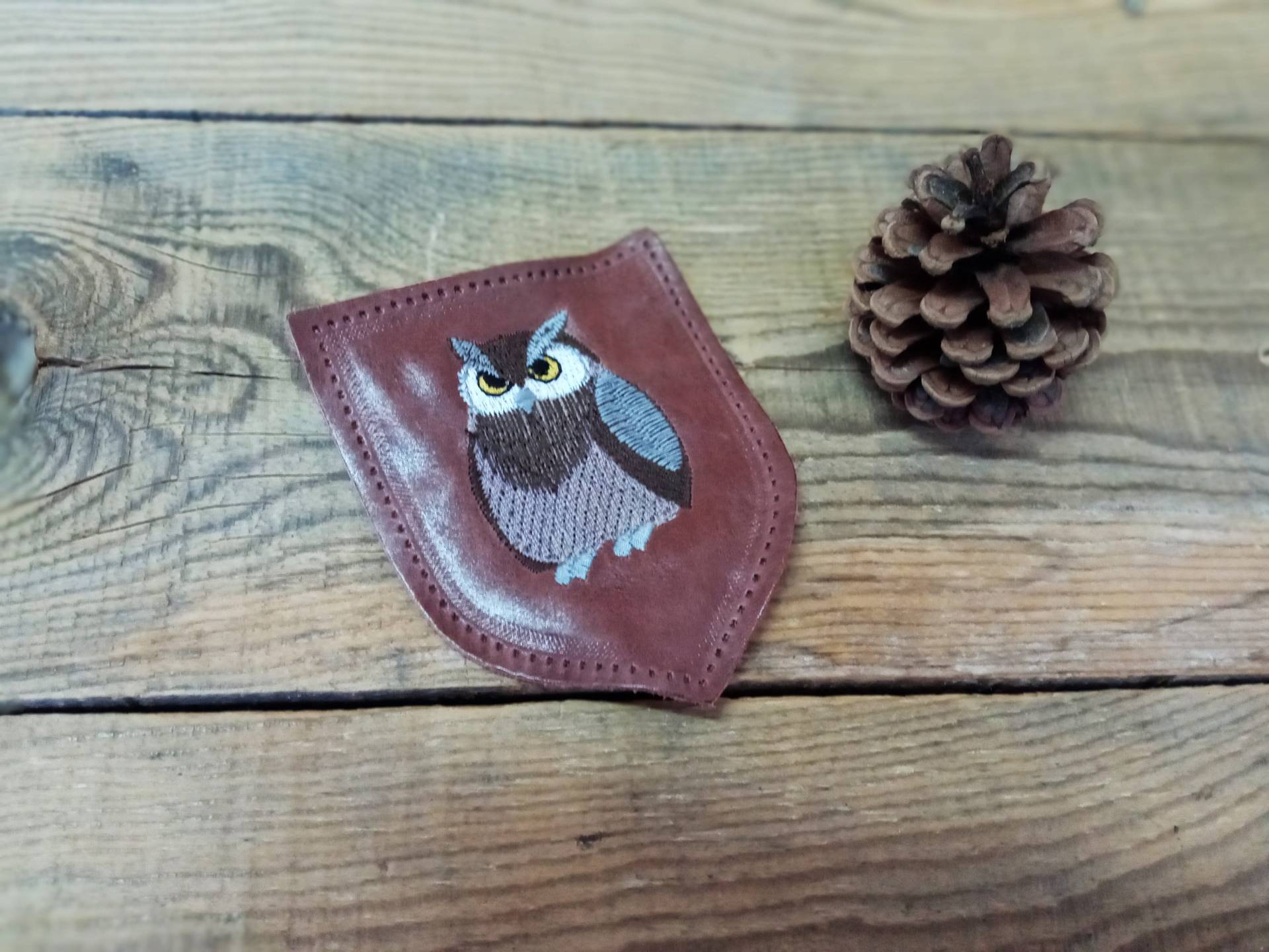 Eule Leder Patch, Custom Bird, Workshop, Rucksack, Fan Embroidery, Lustig, Aufnäher Braunes Echtleder, Accessoire, Geek von PointingUp