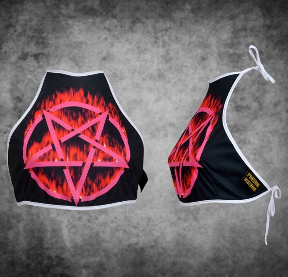 Pentagramm Halterneck Top Satanic Flame Gothic Mode Crop Festival Outfit von PoisonAltClothing