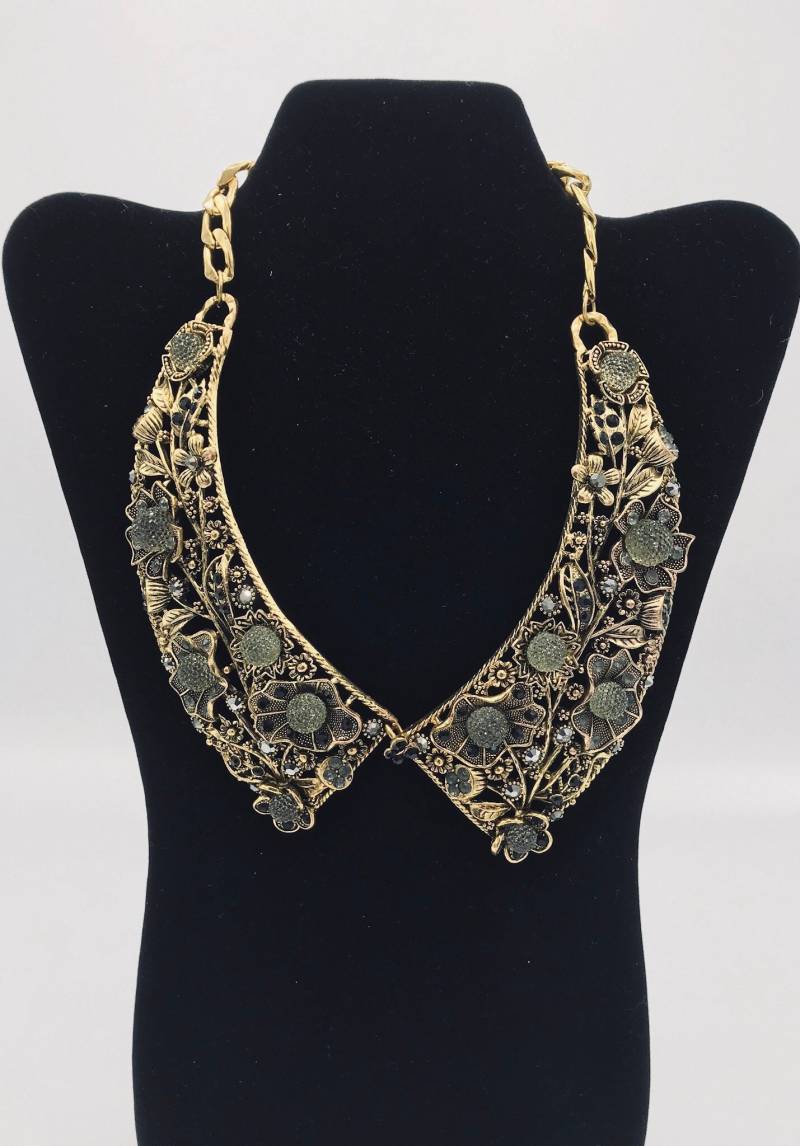 Halsband Mit Kristall Blumen, Blätter Schwarz Perlen Goldtöne von PokitaGifts