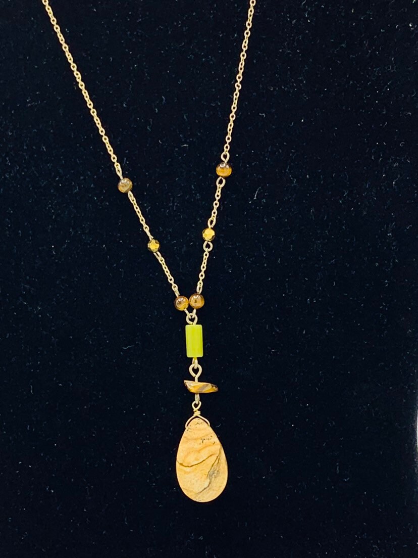 Lia Sophia Gold Und Grün Ton Halskette Mit Einem Stein Anhänger, Marmor von PokitaGifts