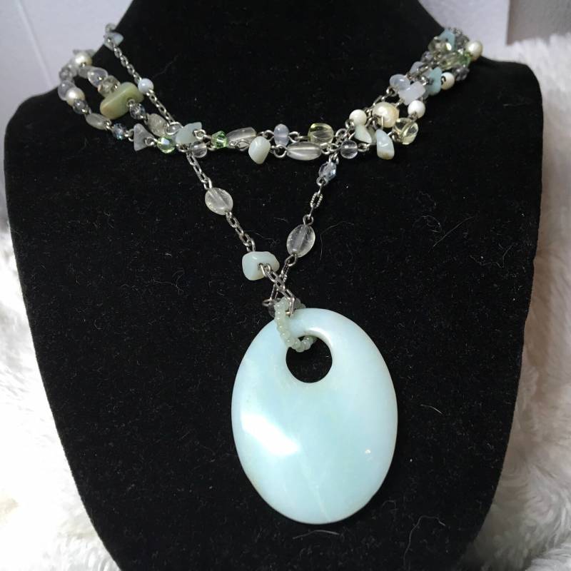 Lia Sophia Kette Aus Grünen Jade Und Glasperlen von PokitaGifts