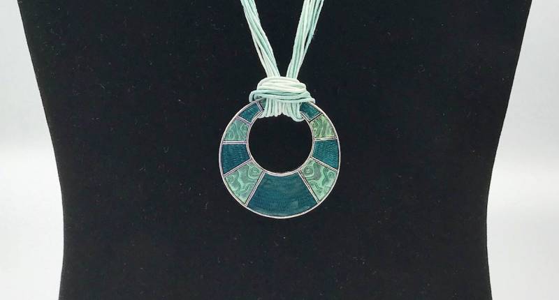 Lia Sophia Halskette Aus Grüner Emaille, Rund von PokitaGifts