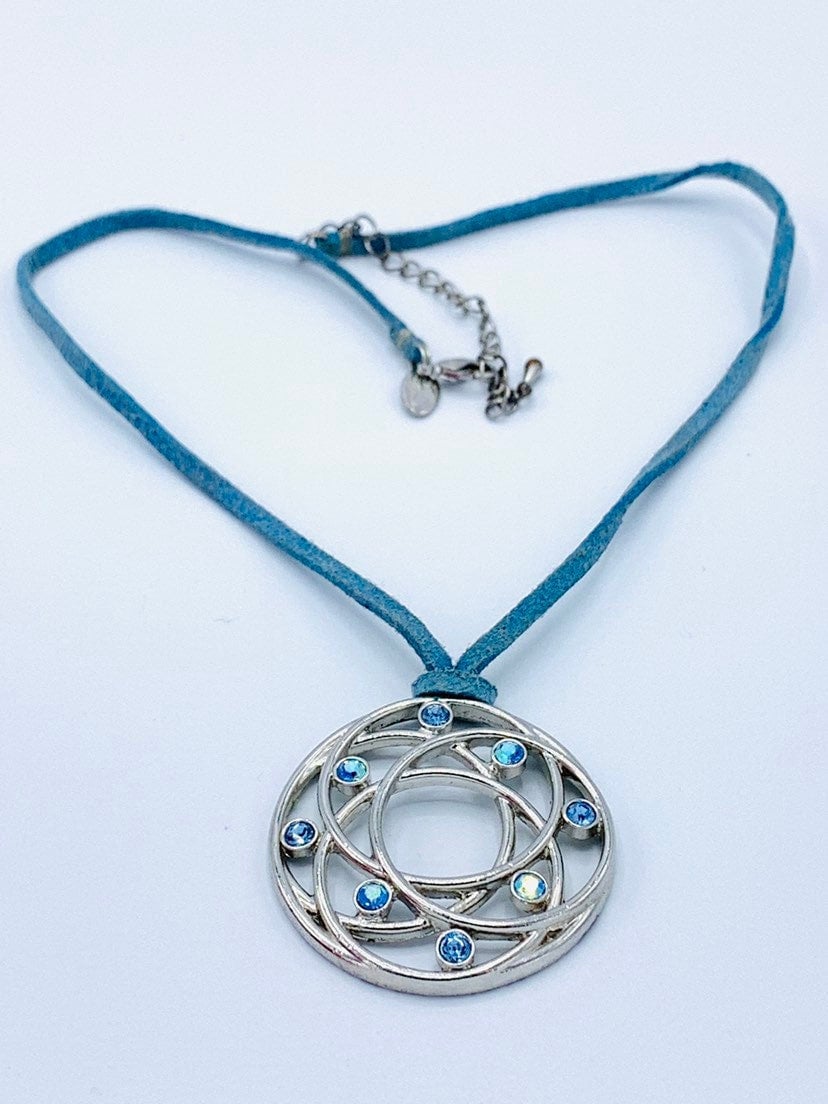 Lia Sophia Hellblaue Und Silberfarbene Halskette von PokitaGifts