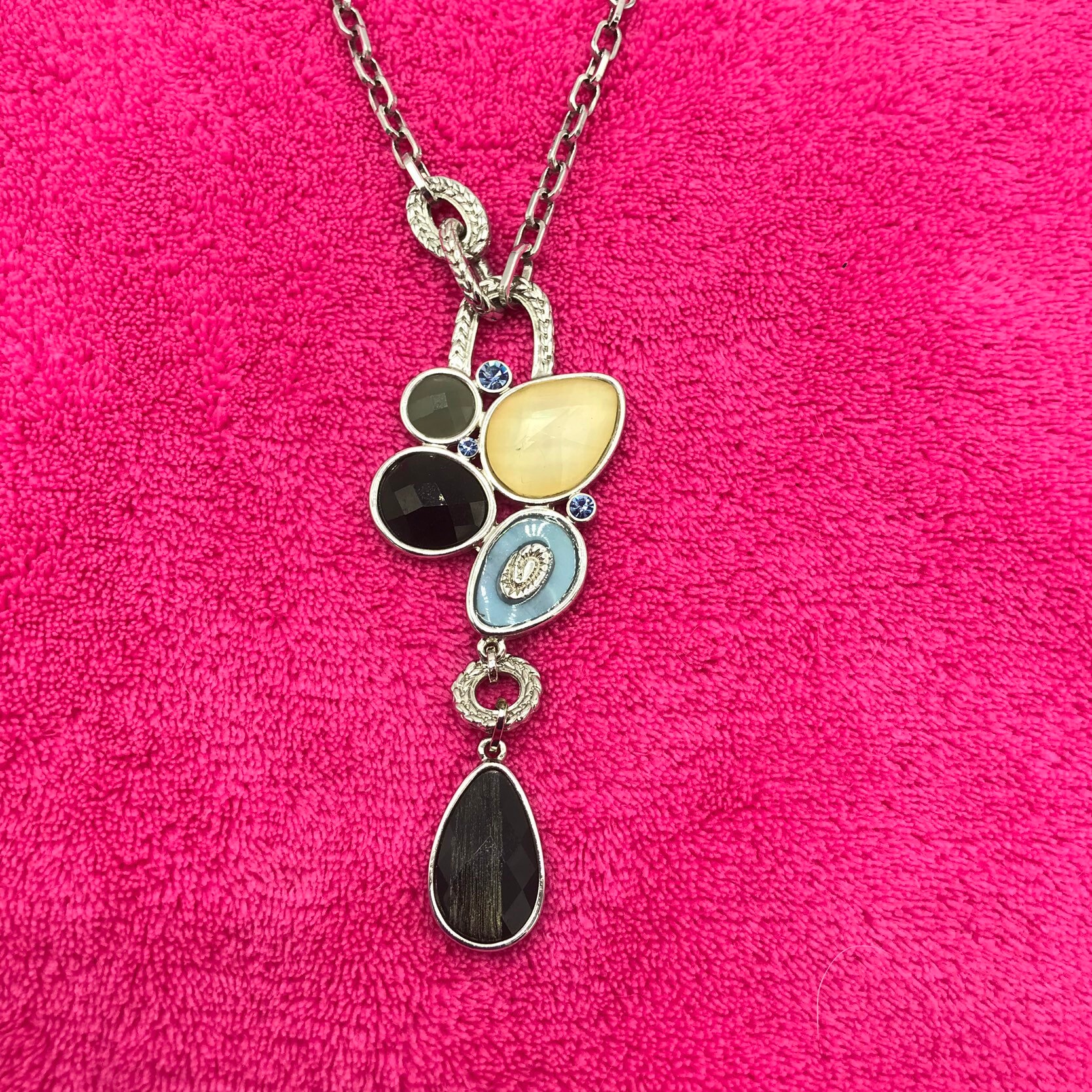 Lia Sophia Mehrfarbige Halskette von PokitaGifts