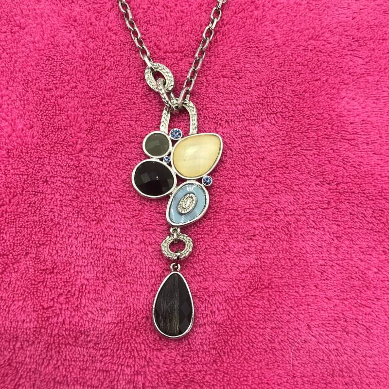 Lia Sophia Mehrfarbige Halskette von PokitaGifts