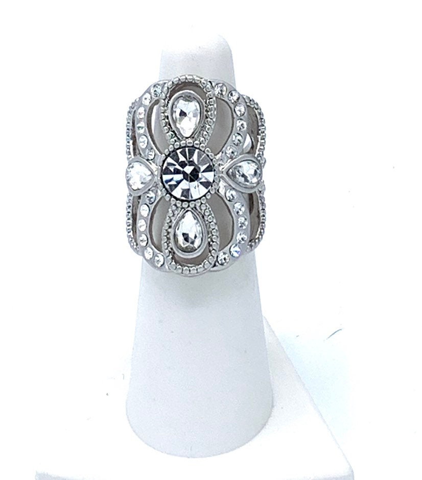 Lia Sophia Ring Silberfarben Mit Strasssteinen von PokitaGifts