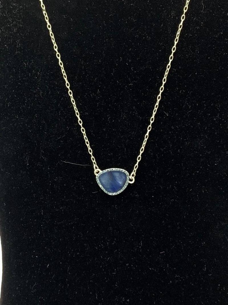 Lia Sophia Silber Und Blau Ton Mit Kristall Halskette von PokitaGifts