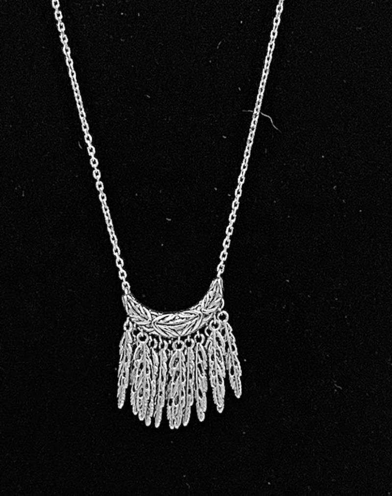 Lia Sophia Silberfarbene Kette Mit Federn von PokitaGifts