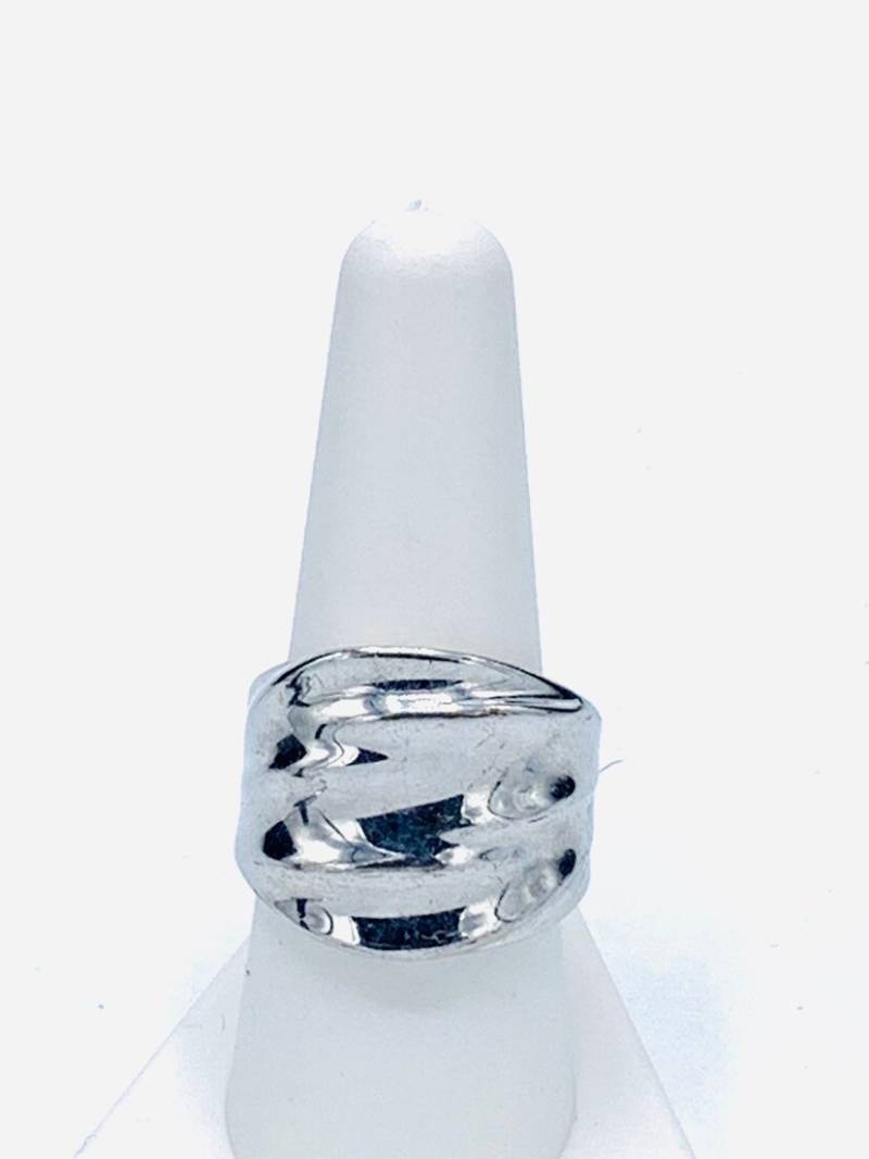 Lia Sophia Silberfarbenen Ring von PokitaGifts