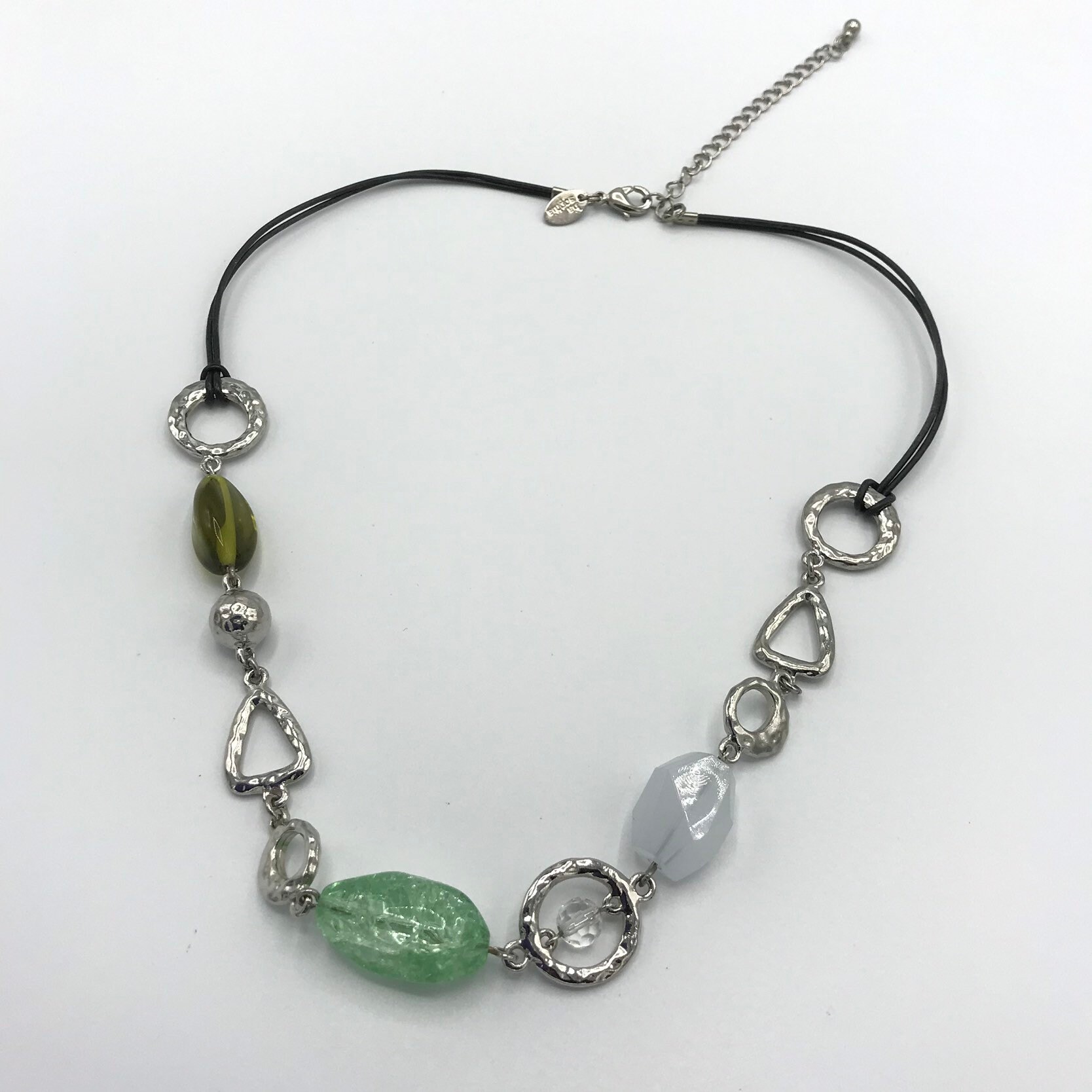 Lia Sophia Mehrfarbige Halskette in Grüntönen, Glas Und Silberton von PokitaGifts