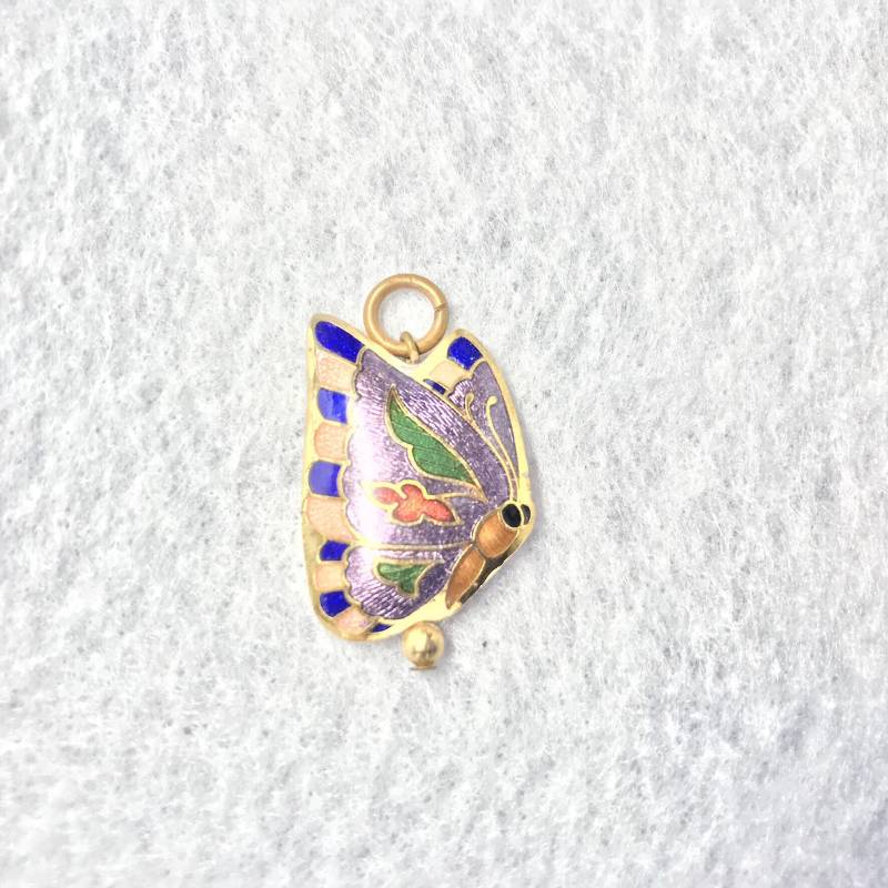 Vintage Cloisonne Lila Schmetterling Anhänger von PokitaGifts