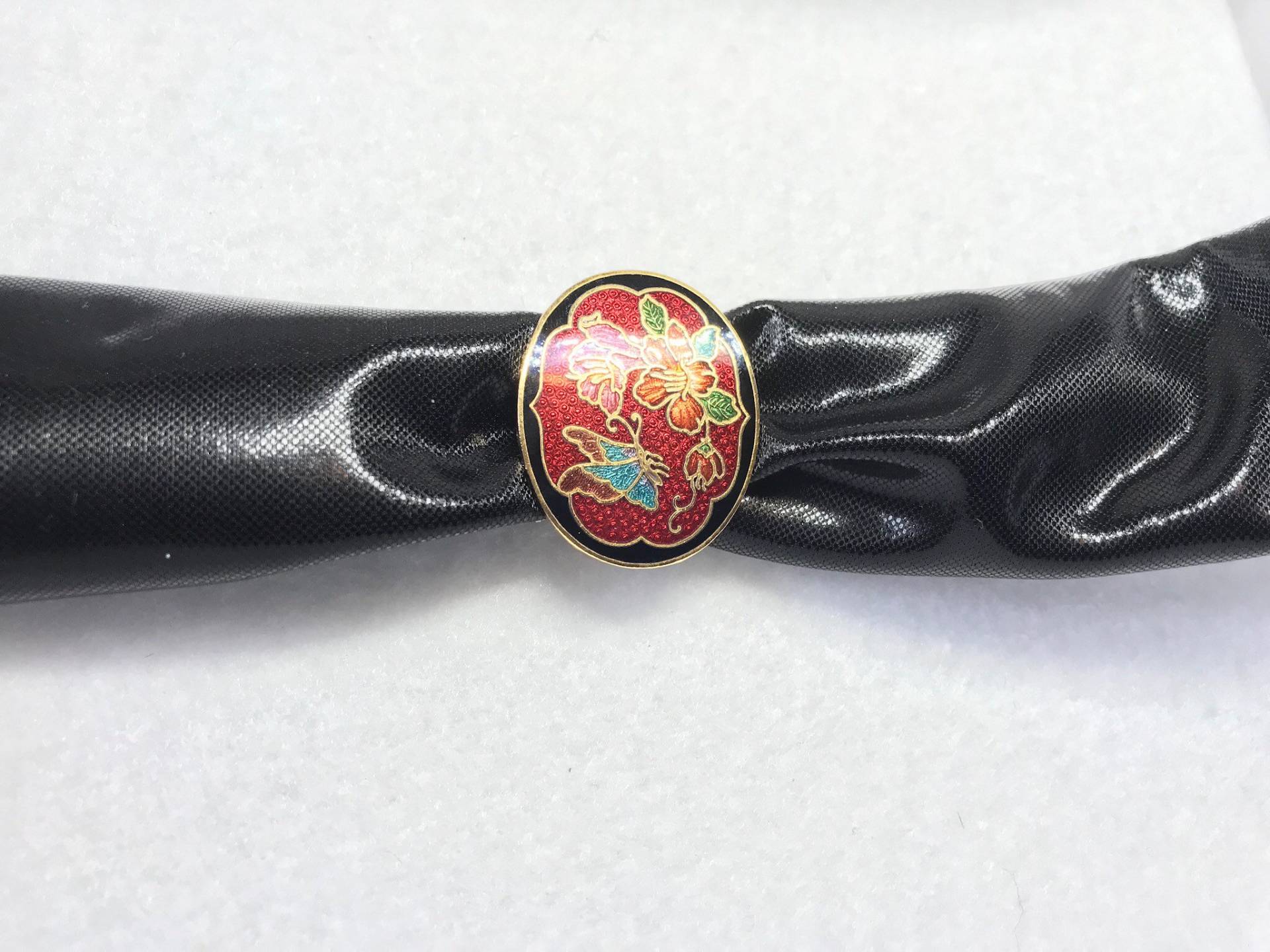 Vintage Cloisonne Rot Oval Krawatte Folie von PokitaGifts