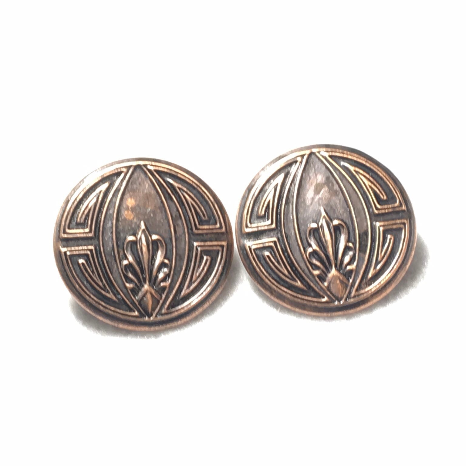 Vintage Kupfer Runde Geschnitzte Ohrstecker, Bolzen von PokitaGifts