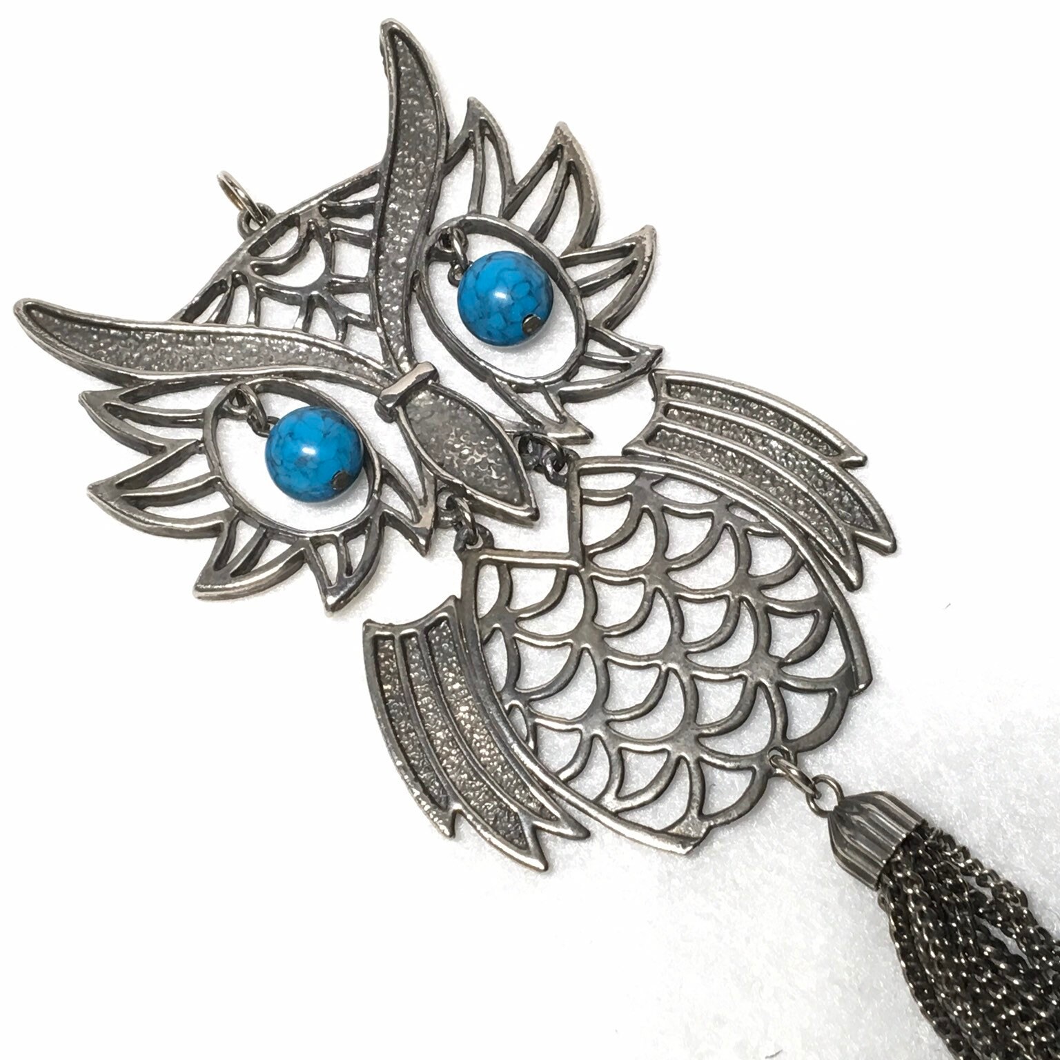 Vintage Silber Ton Eule Mit Augen, Wildlederband von PokitaGifts