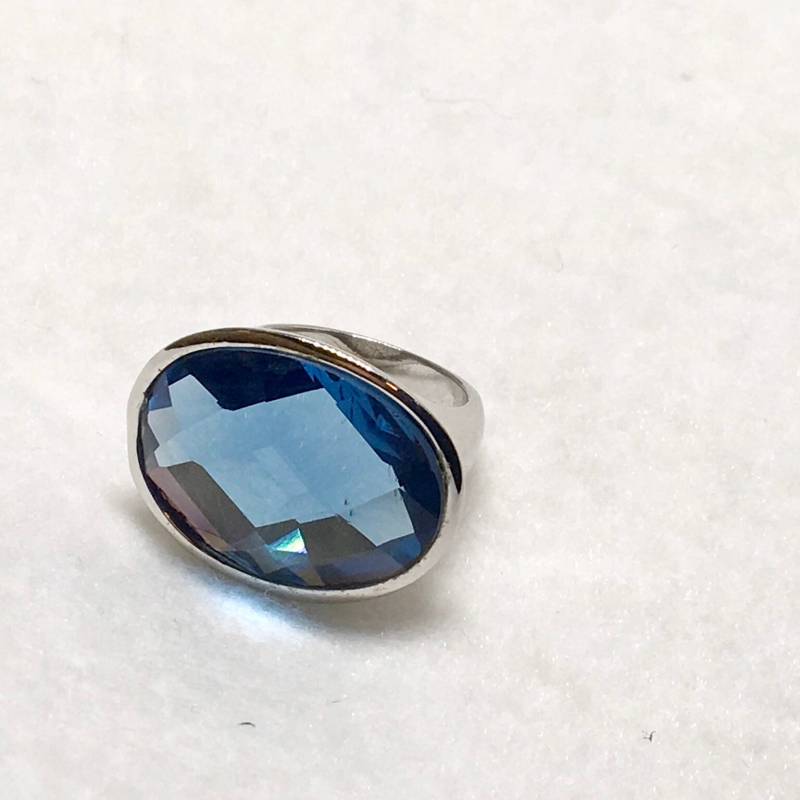 Wunderschönes Sammlerstück Und Vintage Lia Sophia Ring Prima in Hellblauem Crystal von PokitaGifts
