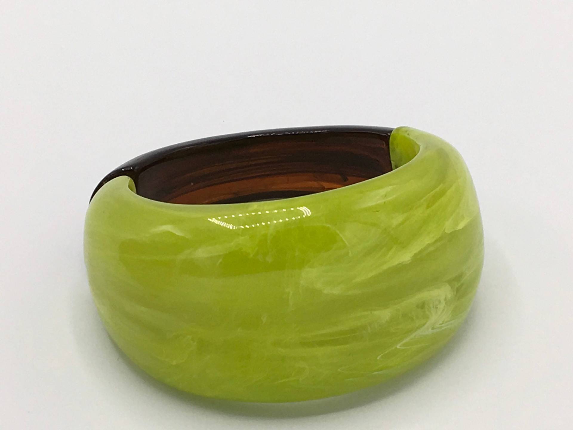 Zweifarbiges, Sommerarmband, Hellgrüne Und Braune Farbe, Kunststoffarmband Mit Magnetverschluss von PokitaGifts