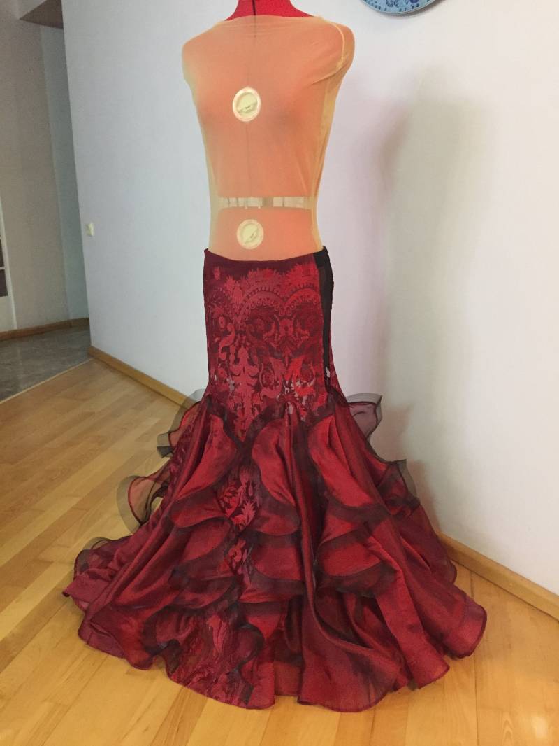 Meerjungfrauenrock Zum Bauchtanz Mit Rüschen von PokrovskayaDance