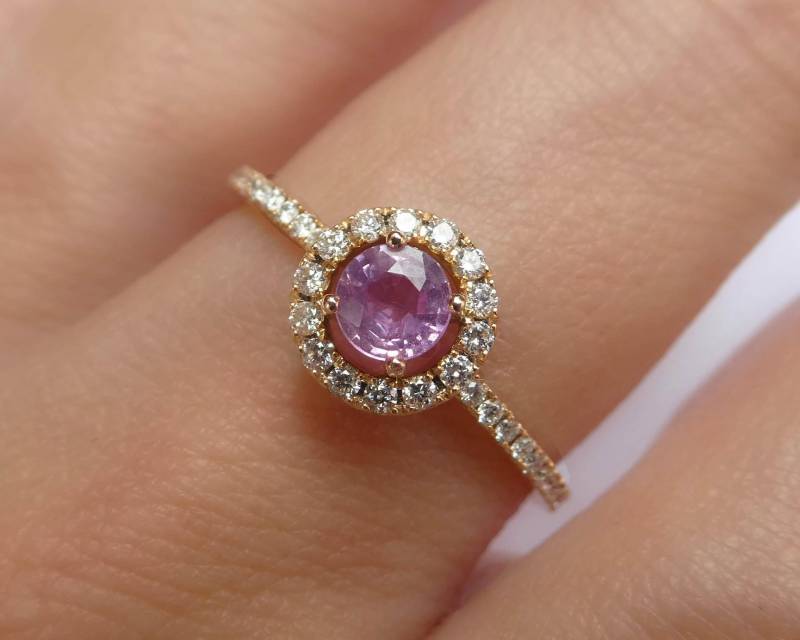 Rosa Saphir Verlobungsring Diamant Halo. Runder Brilliantschliff Natürlicher Saphir. Light Mid Oder Hot Pink. Rose Gelb Weiß Gold 18K 14K von Polamai