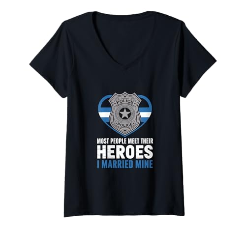 Damen Die Meisten Treffen Ihre Helden Ich Heiratete Meinen T-Shirt mit V-Ausschnitt Damen Die Meisten Treffen Ihre Helden Ich Heiratete Meinen T-Shirt mit V-Ausschnitt von Polizei Herz Abzeichen Dünne Blaue Linie Liebe