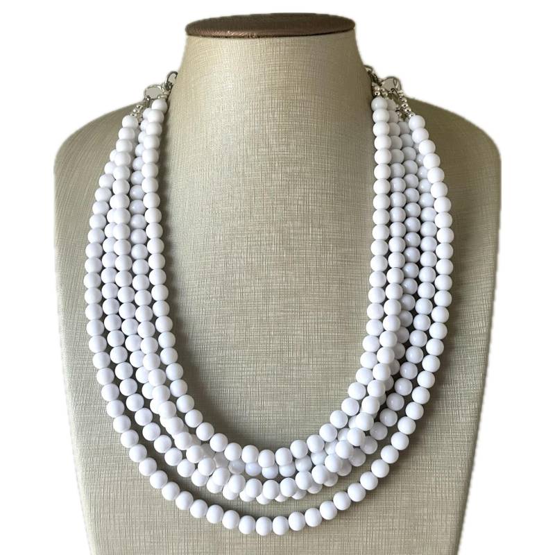 5 Layer Weiße Statementkette Mit Silbernen Akzenten - Chunky White Halskette, Weiße Perlen Ohrringe, Dickes Bib Schmuck von PolkaDotDrawer