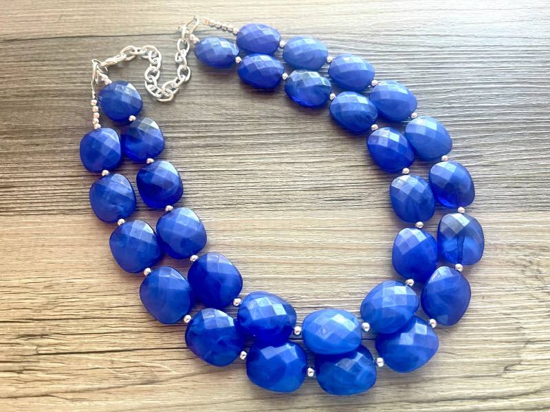 Dunkelblaue Statement Halskette, Chunky Schmuck Big Perlen Doppelstrang Royal Blau Set, Dunkelblaue von PolkaDotDrawer
