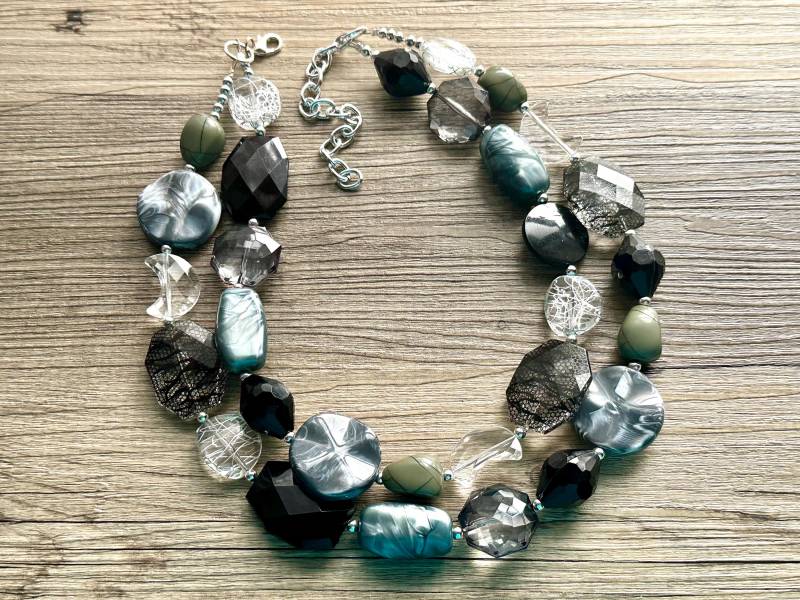 Grau Big Perlenkette, Multi Strandy Statement Schmuck, Graue Chunky Bib, Brautjungfer Halskette, Gunmetal Blau Schmuck 2 Strängig Schwarz von PolkaDotDrawer
