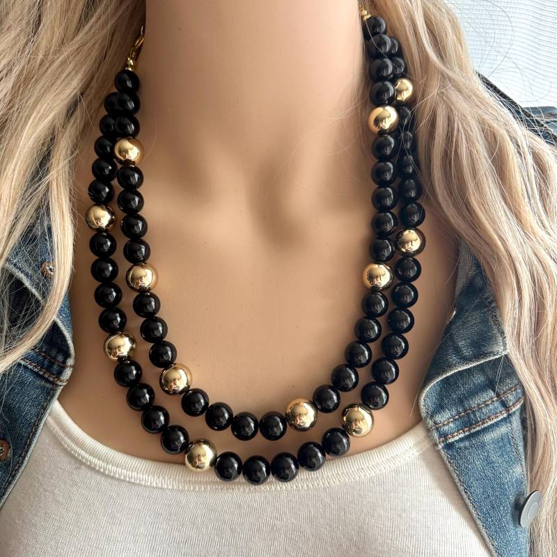 Große Perlenkette Schwarz & Gold, Statement Schmuck, Gold Chunky Lätzchen, Brautjungfern Halskette, Hochzeit Brautjungfer Schmuck Metallic 2 Strang von PolkaDotDrawer