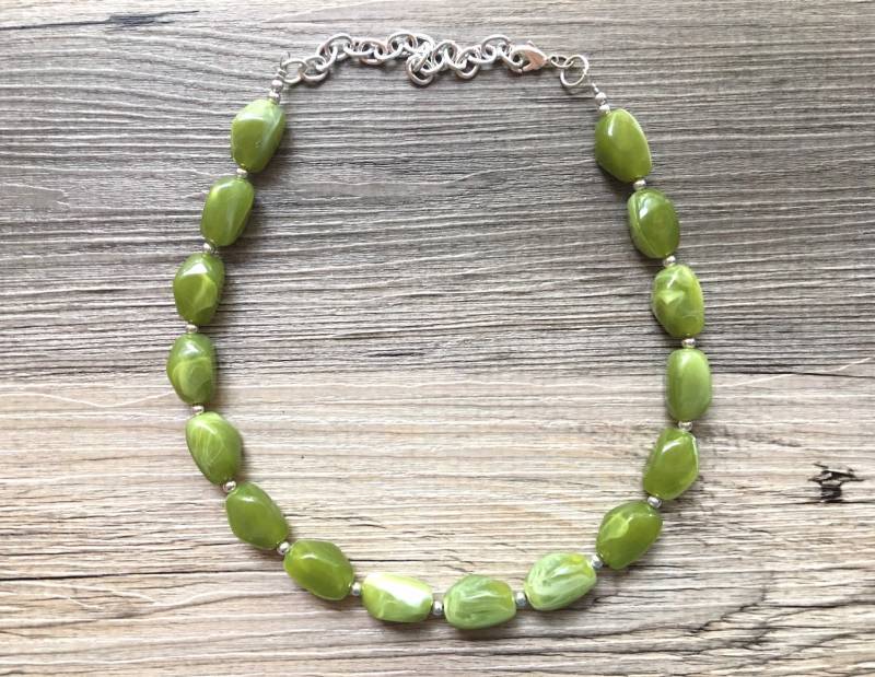 Hellgrün Statement Halskette Schmuck Set, Chunky Große Perlen Einzelne Strang Halskette, Grüne Meer Grün Set von PolkaDotDrawer