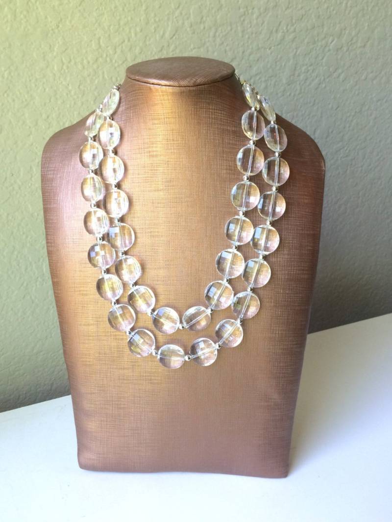 Klare Kristall-statement-Halskette - Facettierte Kreisperlen Jeden Tag Neutraler Schmuck Silber Akzente Klobige Bib-Halskette Klare Kristall-statement-Halskette - Facettierte Kreisperlen Jeden Tag Neutraler Schmuck Silber Akzente Klobige Bib-Halskette von PolkaDotDrawer
