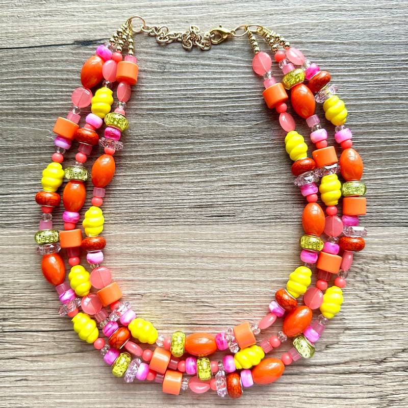 Kleiner Rosa Perlen Halskette, Pink Orange Pfirsich Gelb Schmuck, Statement Chunky Bub Silber Creamsicle von PolkaDotDrawer