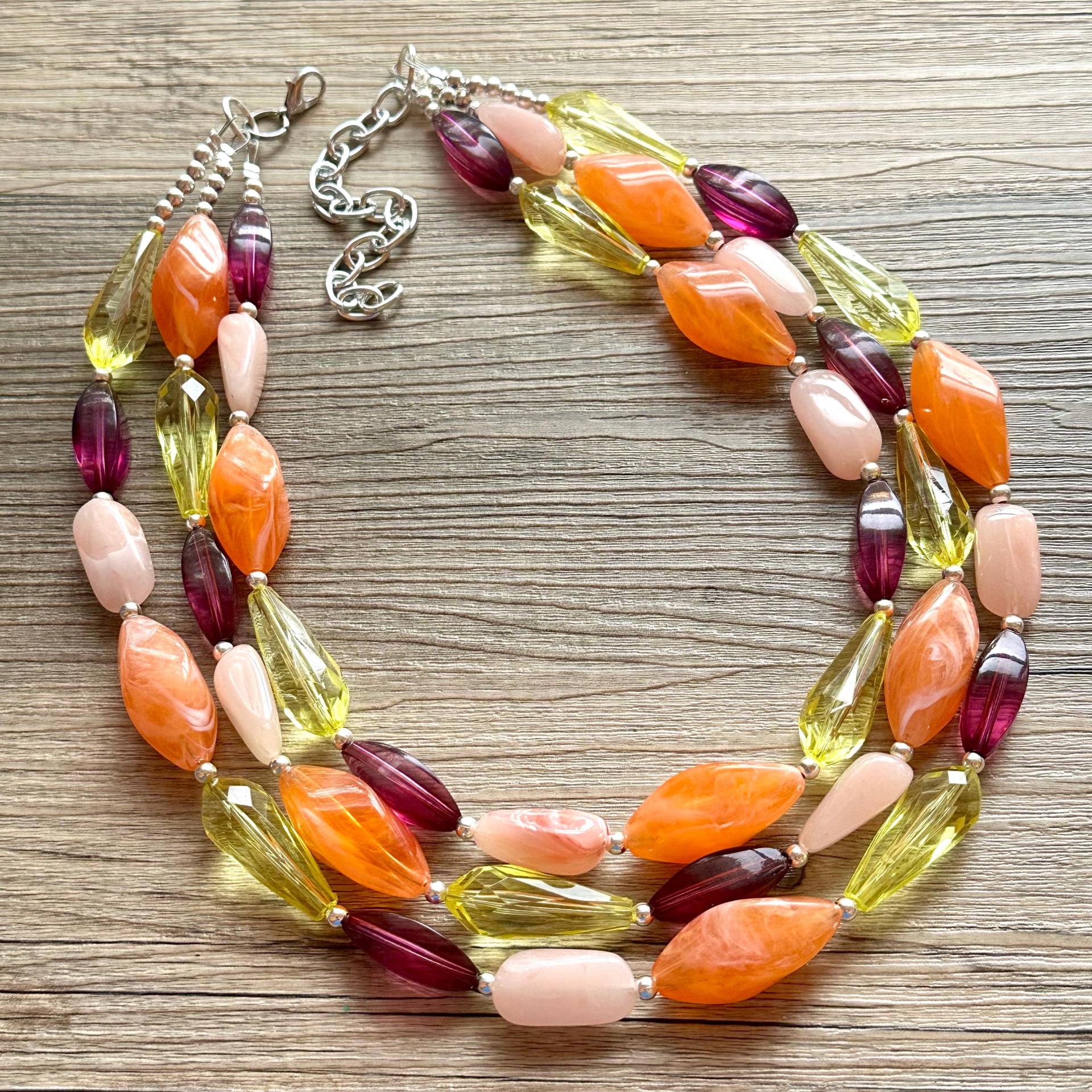 Koralle Sommer Sonnenuntergang Große Perlenkette, 3 Strang Statement Schmuck, Orange Chunky Bib Brautjungfer Oder Alltägliche Schmuck Aubergine von PolkaDotDrawer