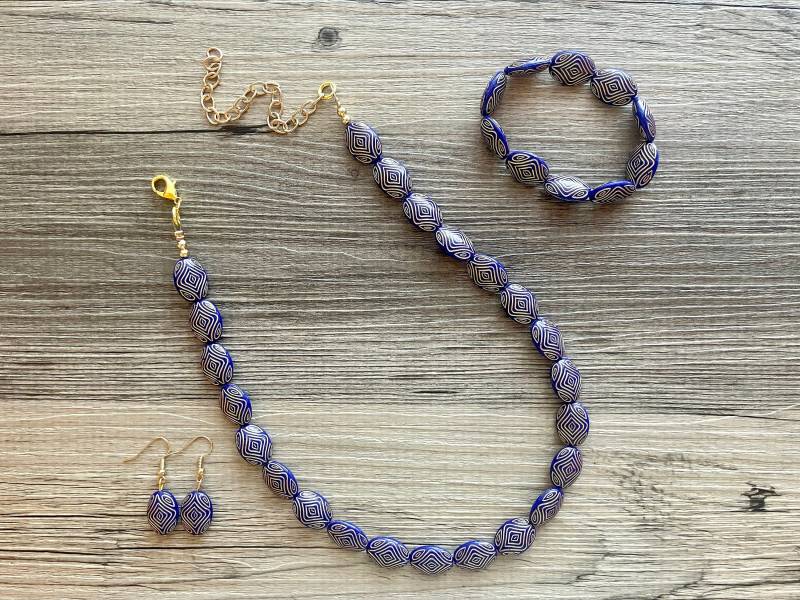 Navy Blue Chunky Statement Halskette, Einzelstrang Blaue Dunkelblaue Marineblaue Hochzeit Brautjungfer Halskette von PolkaDotDrawer