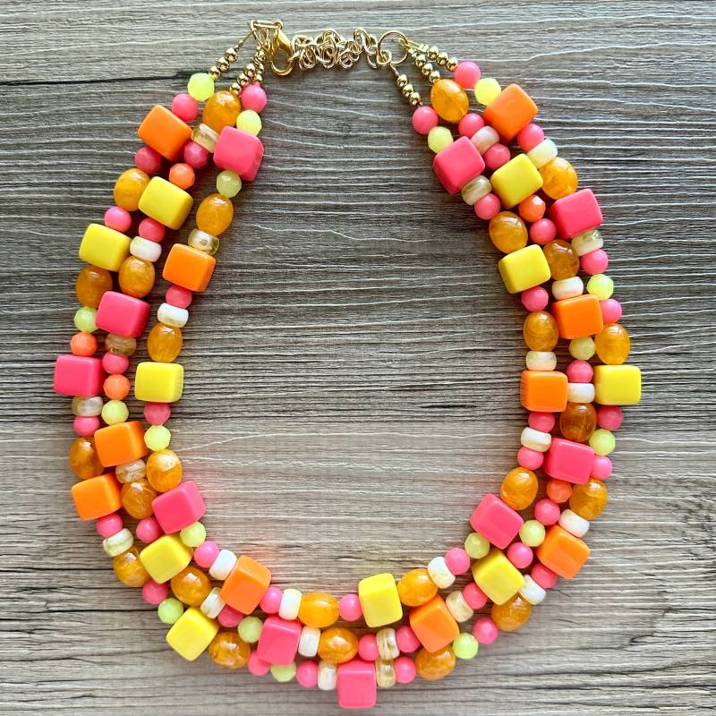 Neonfarben Sommer Statement Bib Silber, Pink Orange Gelb Perlen Schmuck, Festival 80Er Bunte Farben Bunter Regenbogen 90S von PolkaDotDrawer