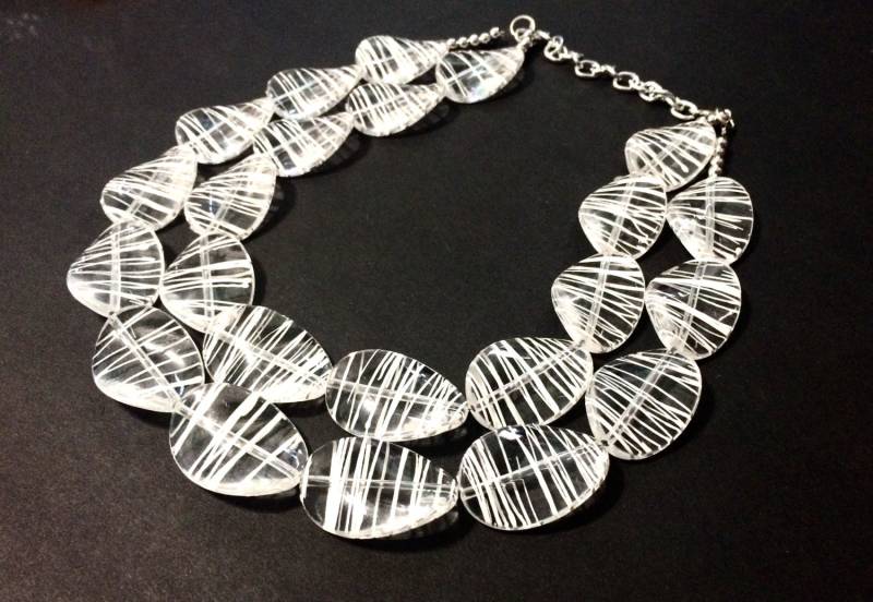 Weiße Klare Statement Halskette - Großer Perlenschmuck Doppelstrang-Hochzeit Oder Jeden Tag Mehrsträngig Weiße Klare Statement Halskette - Großer Perlenschmuck Doppelstrang-Hochzeit Oder Jeden Tag Mehrsträngig von PolkaDotDrawer