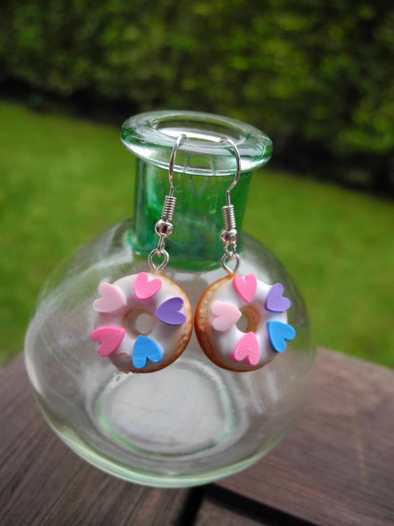 Donuts Mit Herzen - Hängeohrringe Aus Fimo Hand Made von PollyAndMore