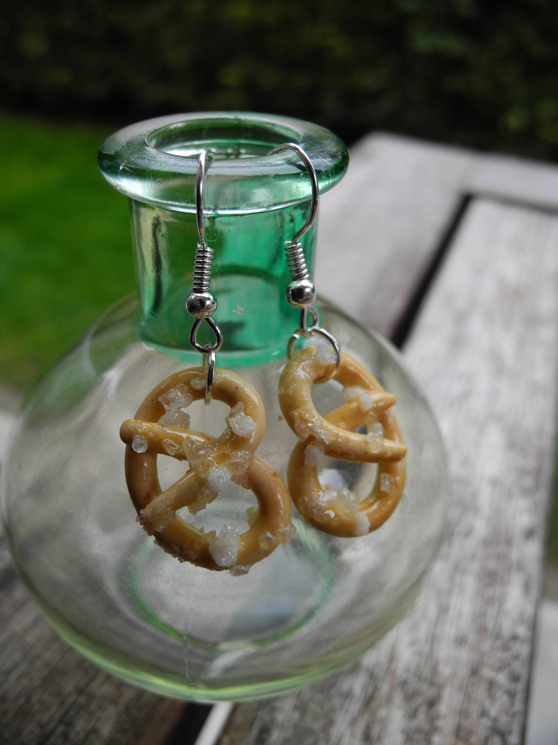 Salzige Brezel - Hängeohrringe Aus Fimo Hand Made von PollyAndMore