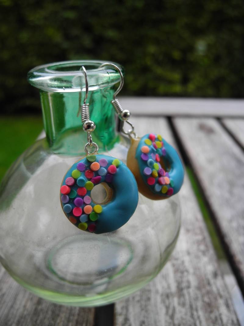 Süße Blaue Donuts - Hängeohrringe Aus Fimo Hand Made von PollyAndMore