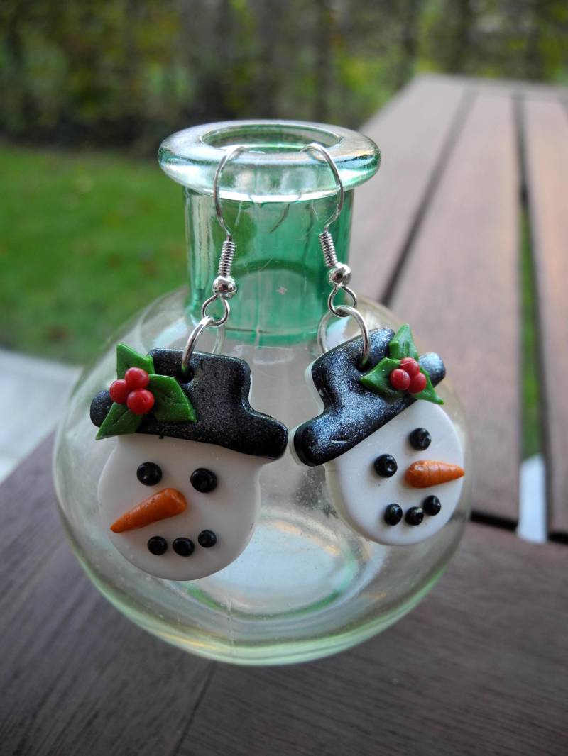Süße Schneemänner - Hängeohrringe Aus Fimo Hand Made von PollyAndMore