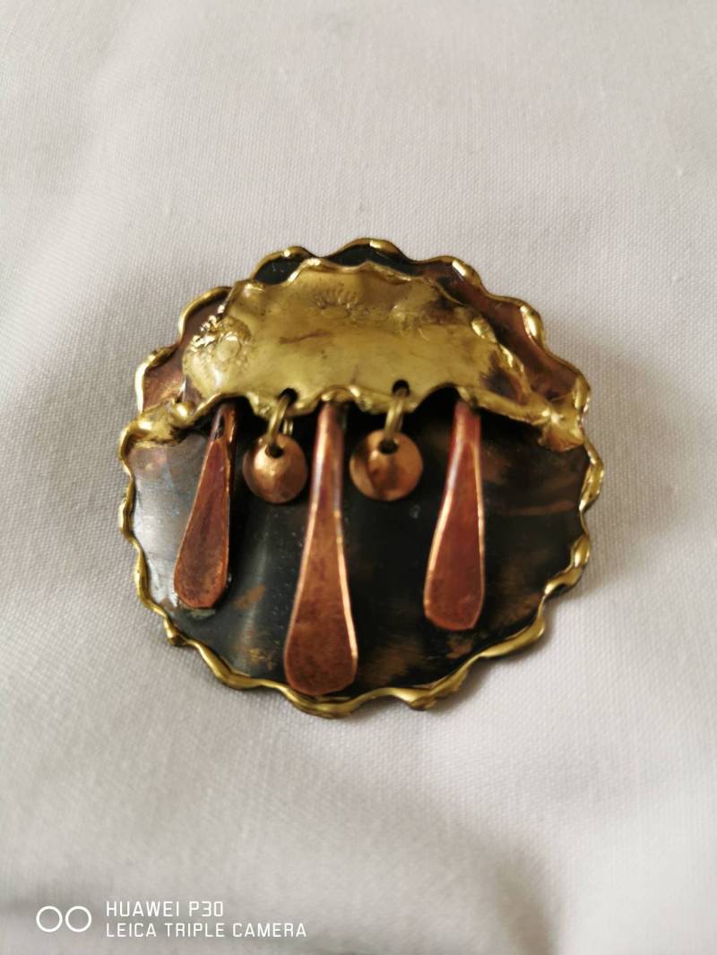 Handgemachte Kupfer & Messing Brosche. Kleine Scheiben Haben Bewegung von Pollyvintagera