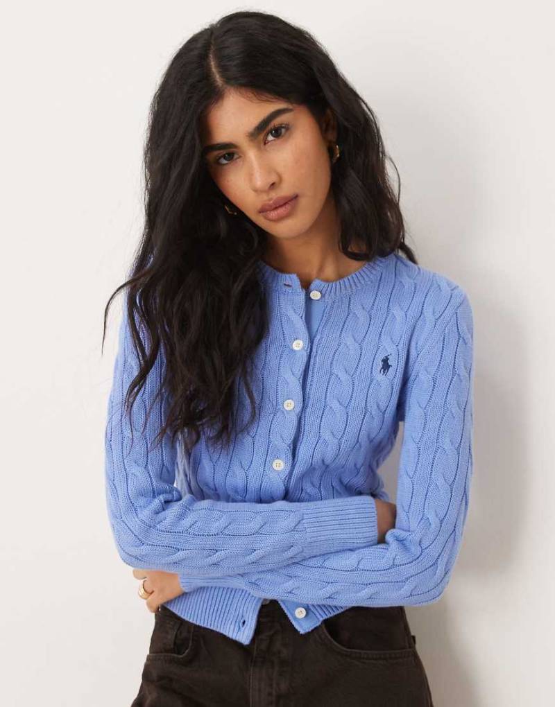 Polo Ralph Lauren - Baumwoll-Strickjacke in Hellblau mit Markenlogo und Zopfmuster von Polo Ralph Lauren