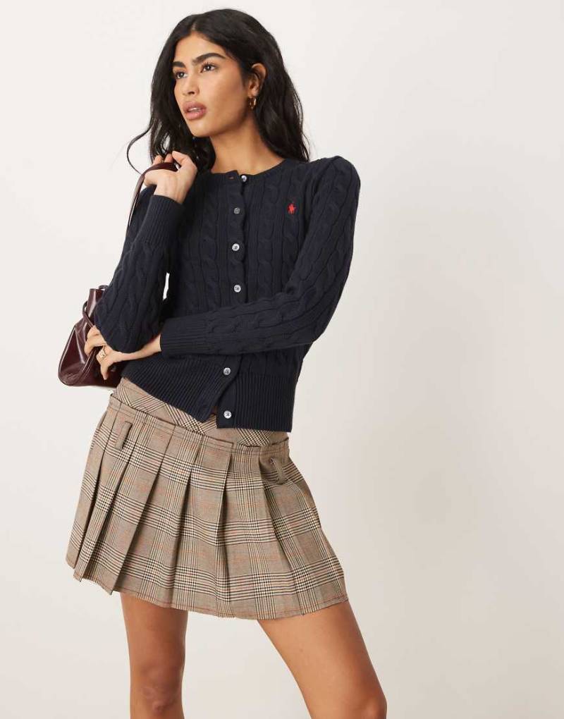 Polo Ralph Lauren - Baumwoll-Strickjacke in Marineblau mit Markenlogo und Zopfmuster von Polo Ralph Lauren