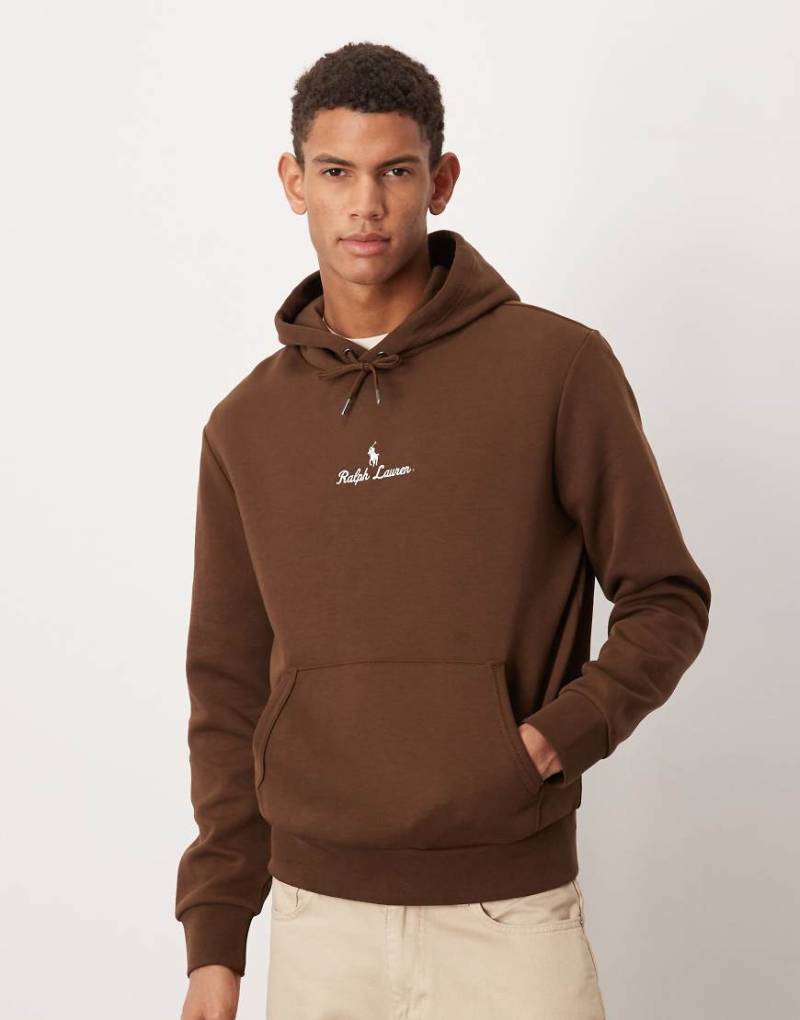 Polo Ralph Lauren - Doppelstrick-Kapuzenpullover aus Jersey in Braun mit mittigem Markenlogo-Schriftzug von Polo Ralph Lauren