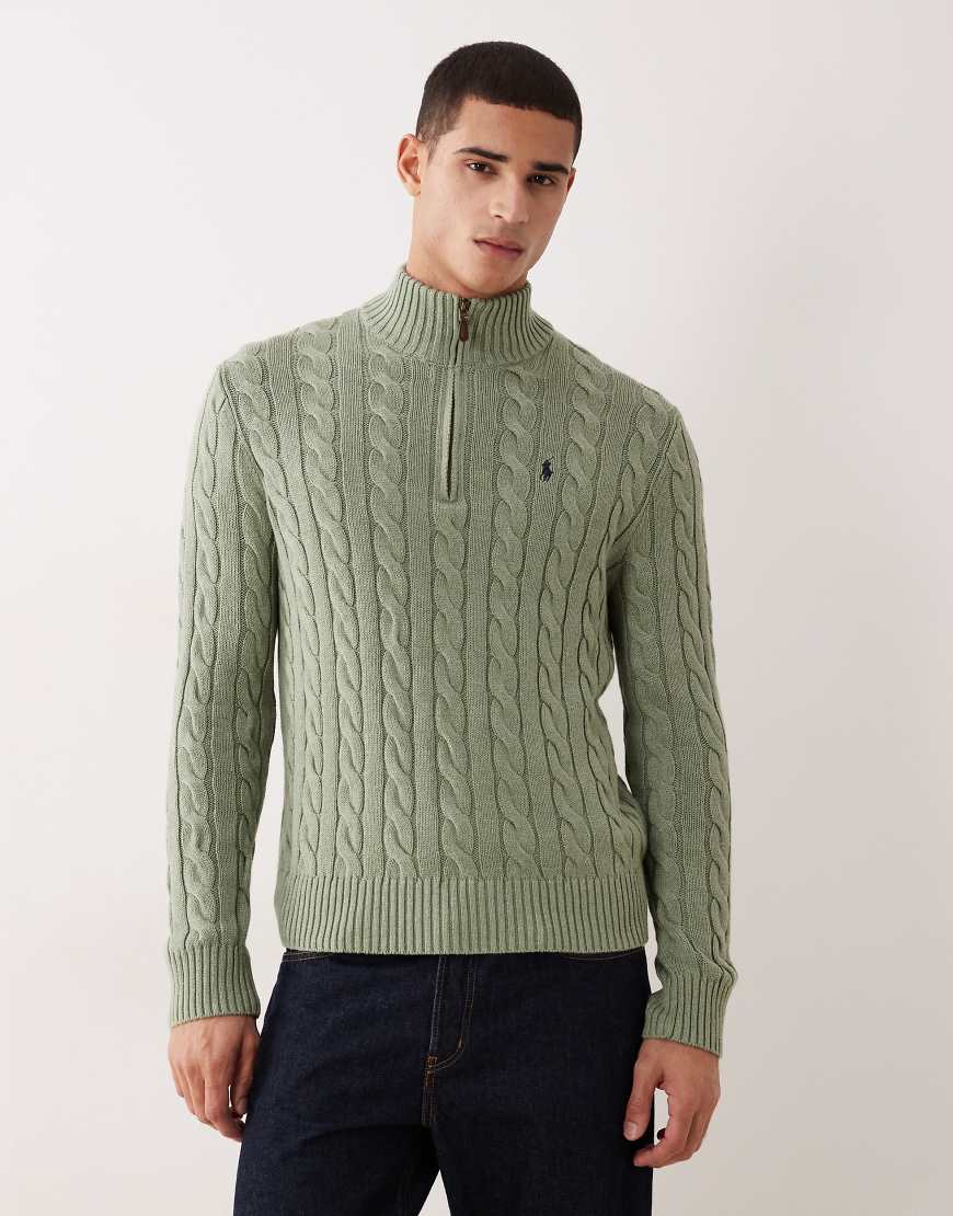 Polo Ralph Lauren - Driver - Strickpullover aus Baumwolle in Hellgrün meliert mit Zopfmuster, kurzem Reißverschluss und Markenlogo von Polo Ralph Lauren